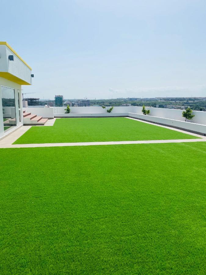 إيست ليغون Oasis Park Residence المظهر الخارجي الصورة